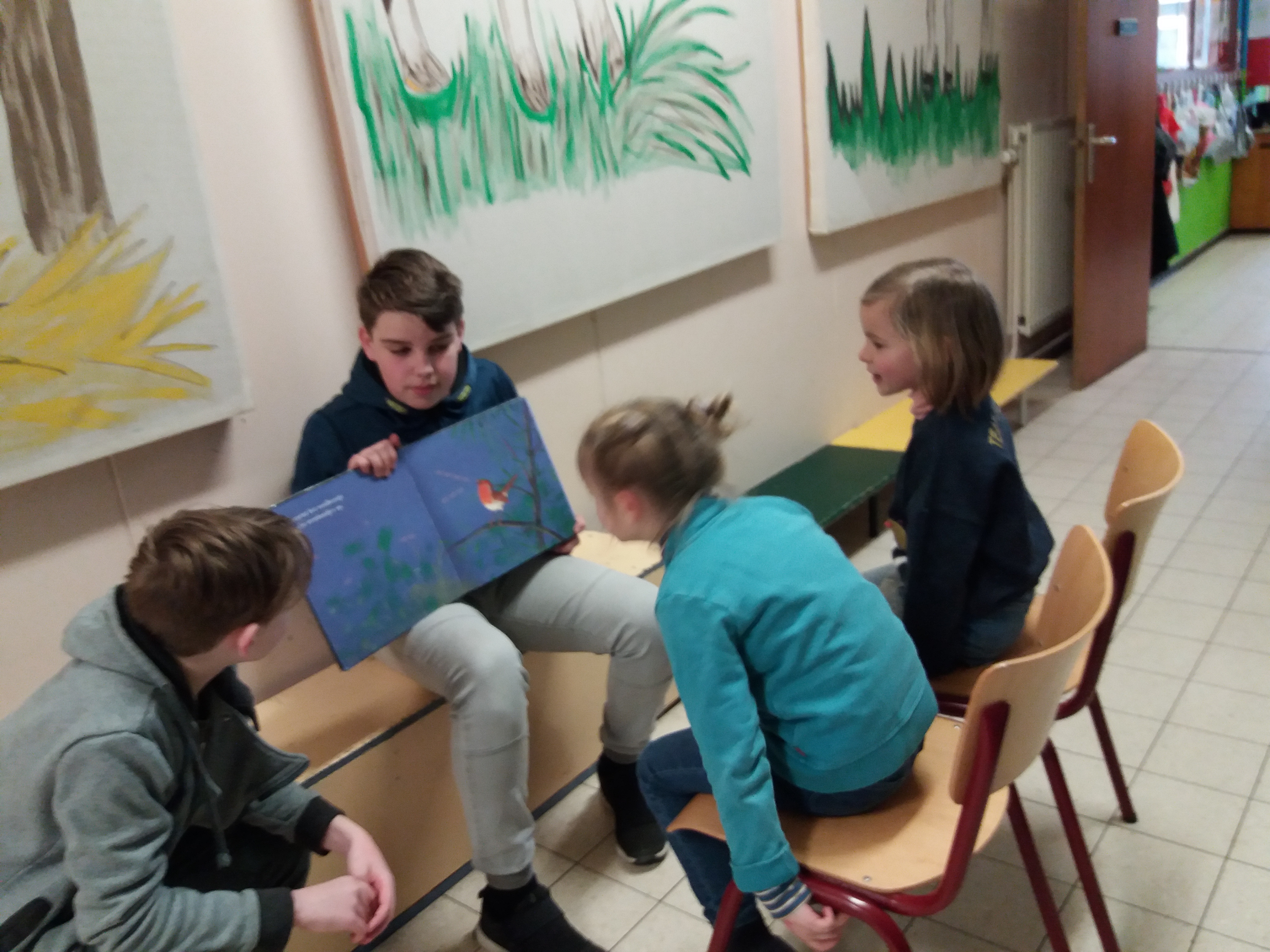 6a leest voor in 1b